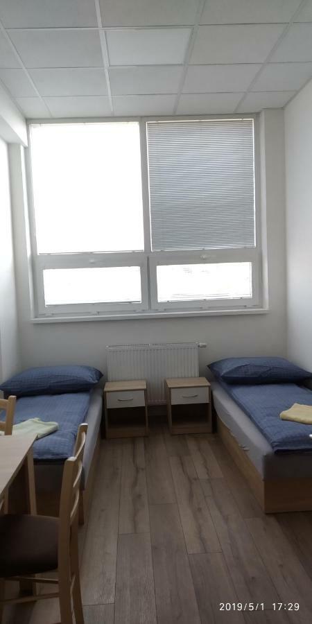 White Coral Club Vandrarhem Košice Exteriör bild